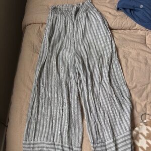 Flowy pants with stripes